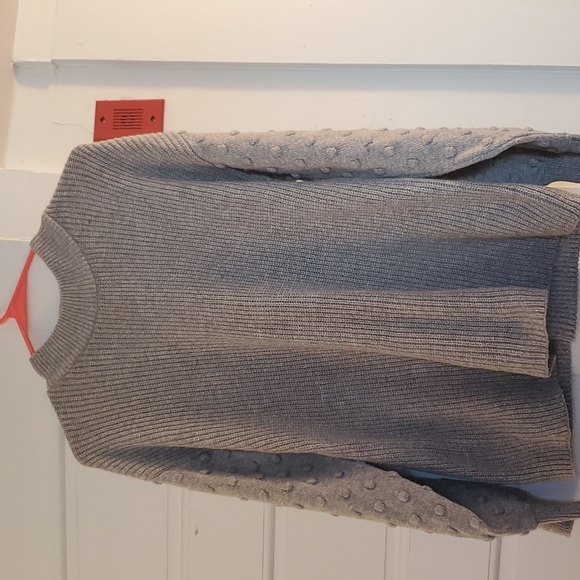NWT Gray Sweater with Polka Dot Texture Size L - Picture 1 of 4